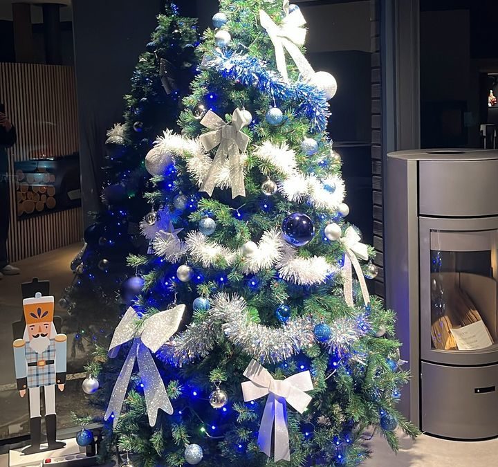 Noël chez @atelierconcept_pleuven 🎄🎅…